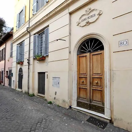 Terrace Modern Trastevere Apartment