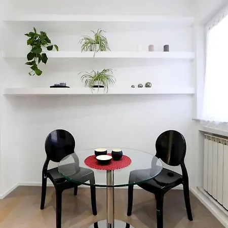 Terrace Modern Trastevere Apartment